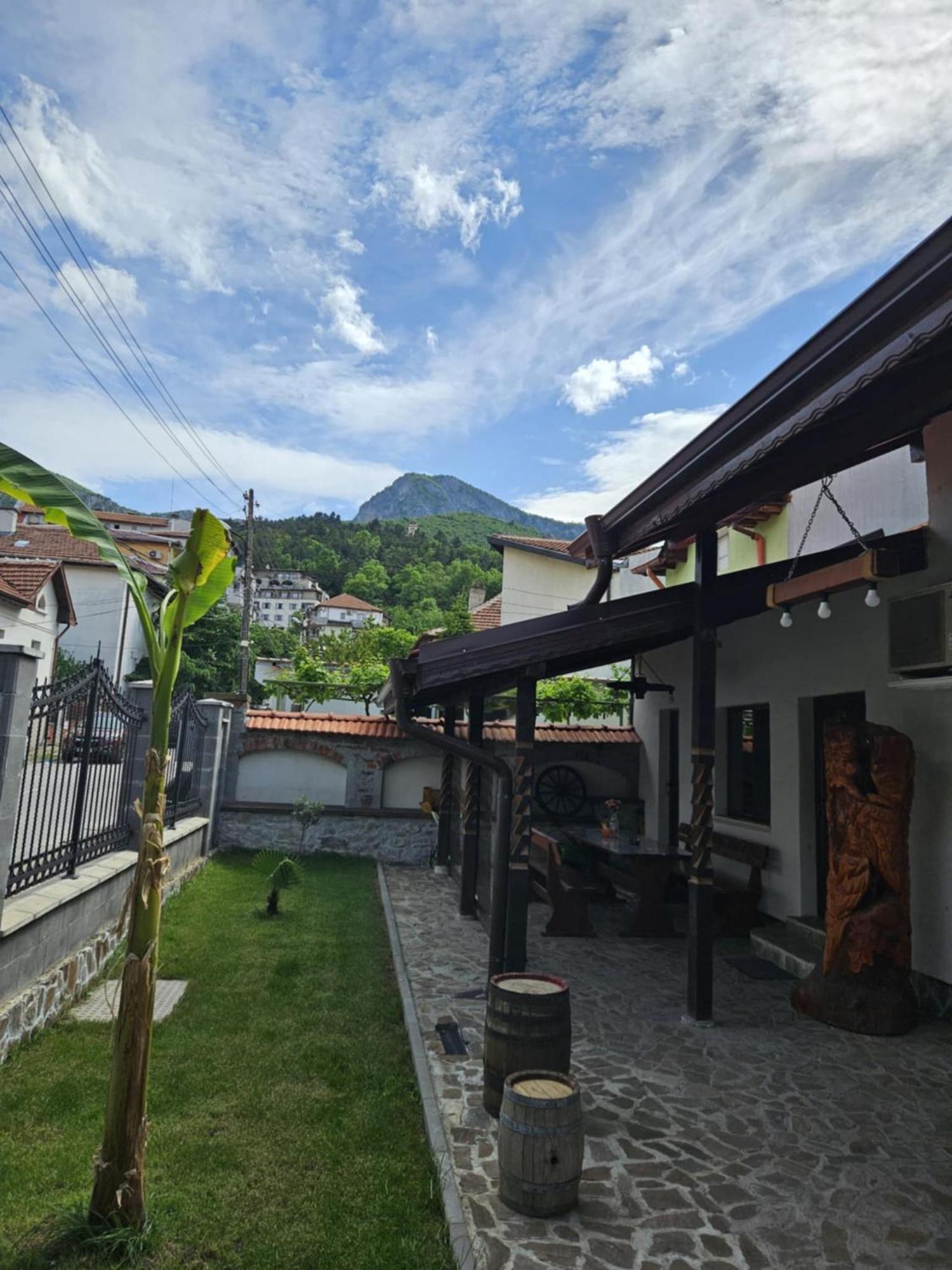 Cozy Rooms In Vratsa By Georgievi Exterior photo
